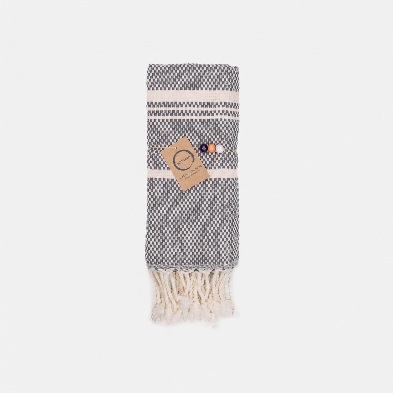 Hochwertiges Ecobain Handtuch der 'Bathroom Grit' Serie in der konkreten Farbe Storm Cloud. Das feste Gästetuch (50x100 cm) aus einer edlen Leinen-Baumwoll-Mischung überzeugt durch einen angenehm trockenen Griff. Dank der natürlich antibakteriellen Eigenschaften des Leinens bringt das kompakt gewebte Kosmetiktuch minimalistische Eleganz und kompromisslose Frische in dein Badezimmer.